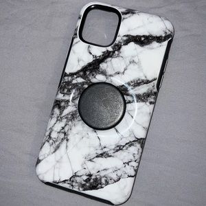 iPhone 11 Pro Max otter box